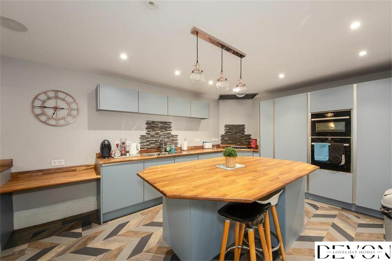 Loveliest Homes Paignton - Casa Marina - 3 Bed, 2 Bathroom House, Balcony, Parking Kültér fotó